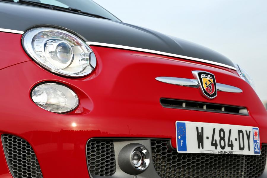 Детали экстерьера Abarth 595C Turismo 2012 года  (фото 29 из 54)